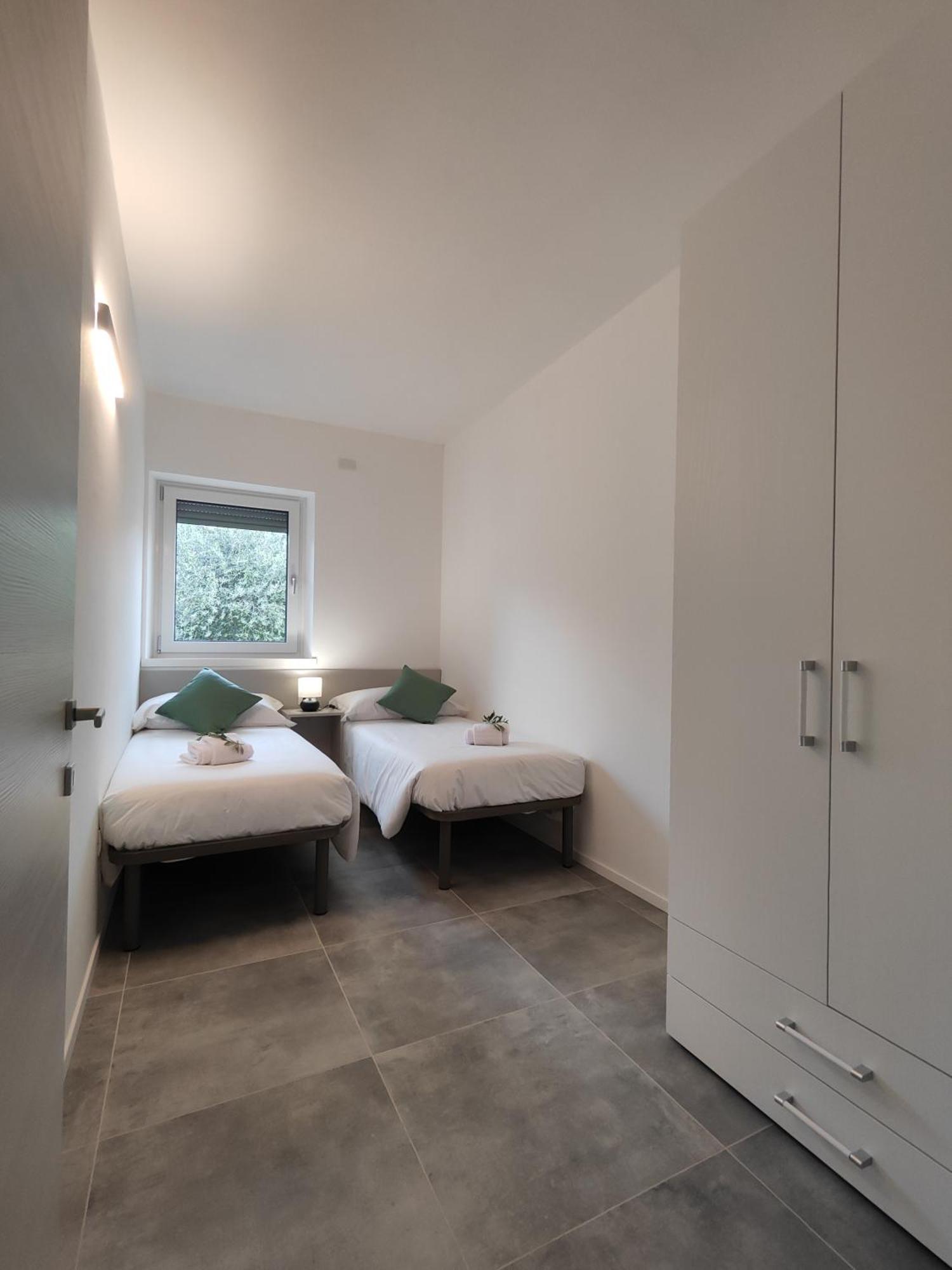Apartamento Oasi Degli Ulivi Riva del Garda Exterior foto