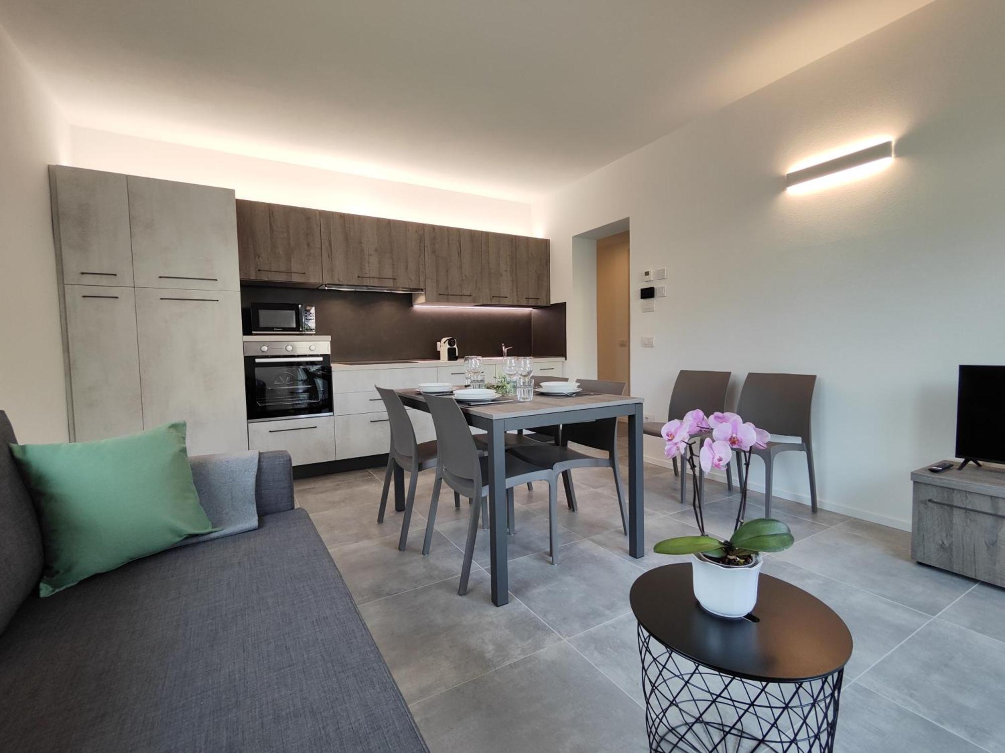 Apartamento Oasi Degli Ulivi Riva del Garda Exterior foto