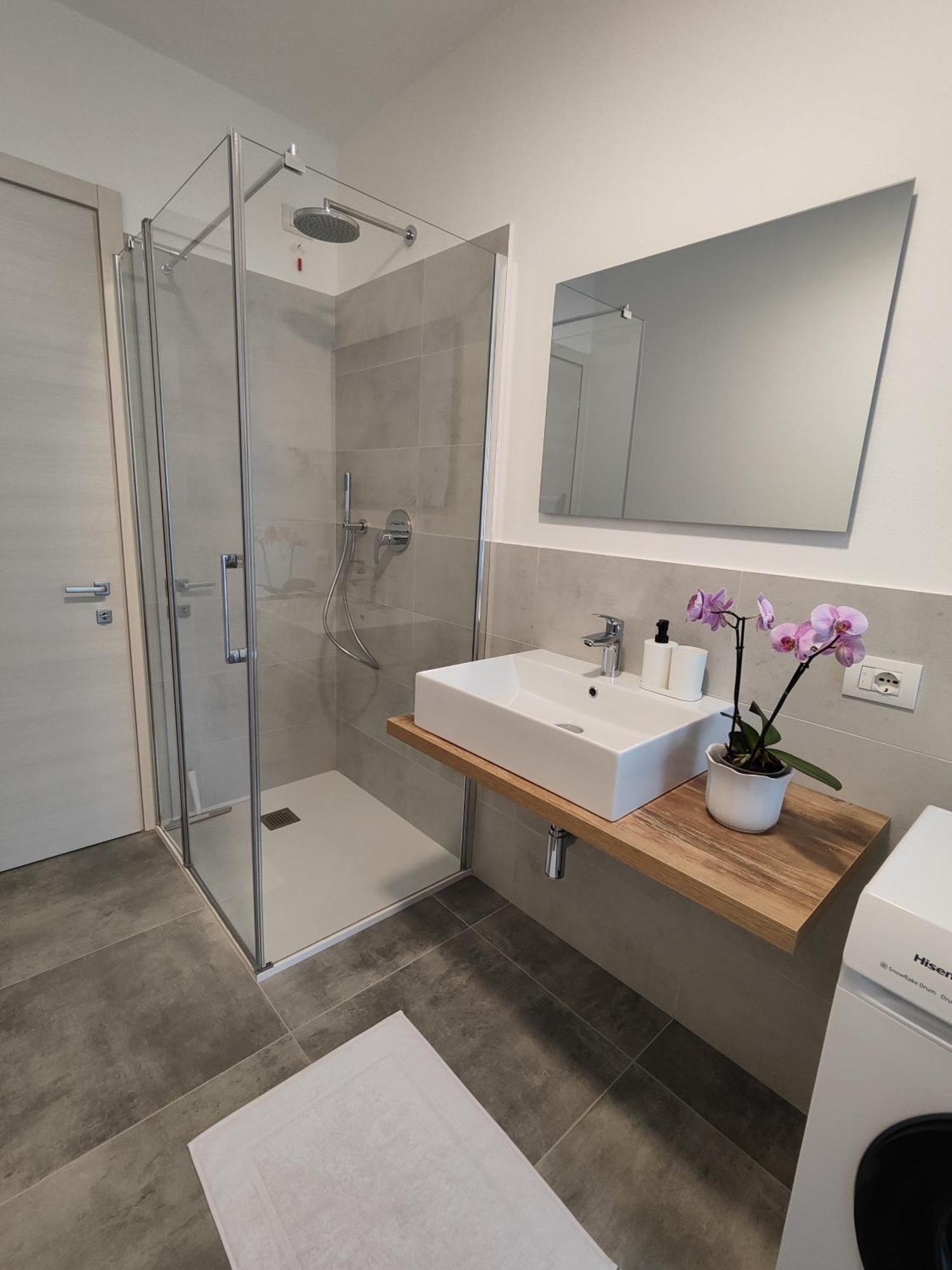 Apartamento Oasi Degli Ulivi Riva del Garda Exterior foto