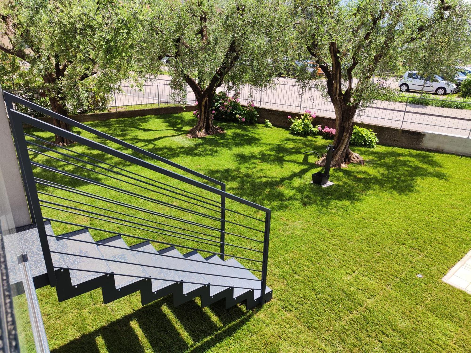 Apartamento Oasi Degli Ulivi Riva del Garda Exterior foto