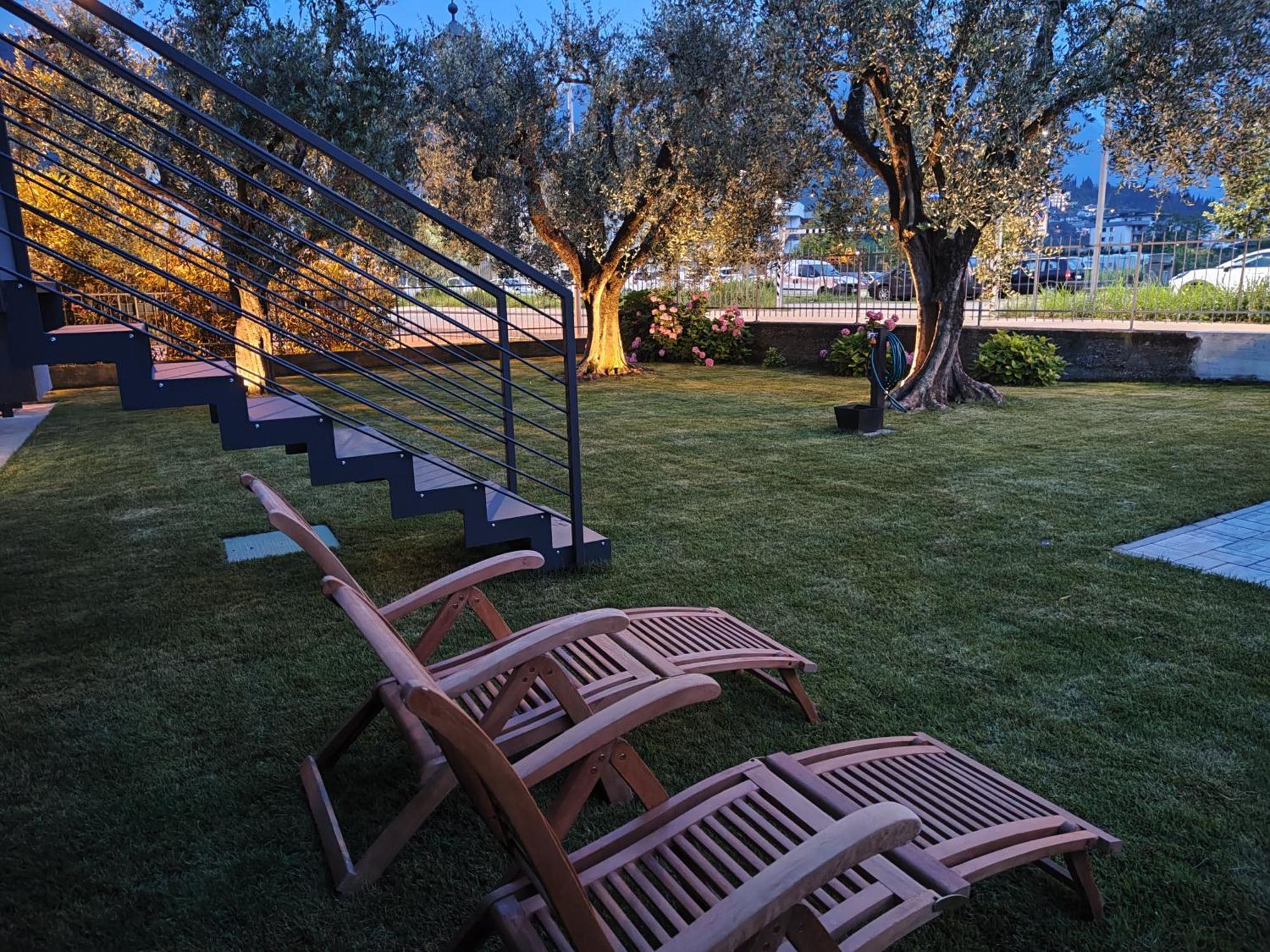 Apartamento Oasi Degli Ulivi Riva del Garda Exterior foto