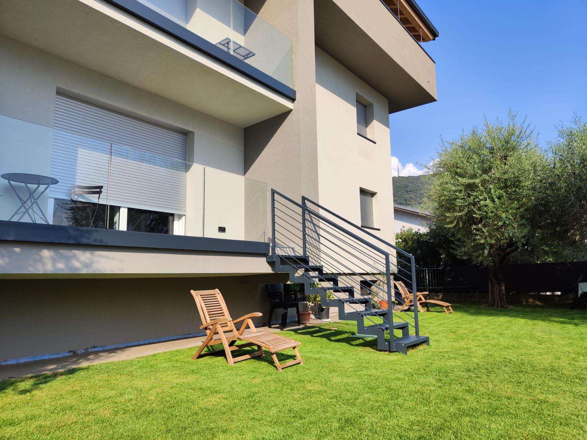 Apartamento Oasi Degli Ulivi Riva del Garda Exterior foto