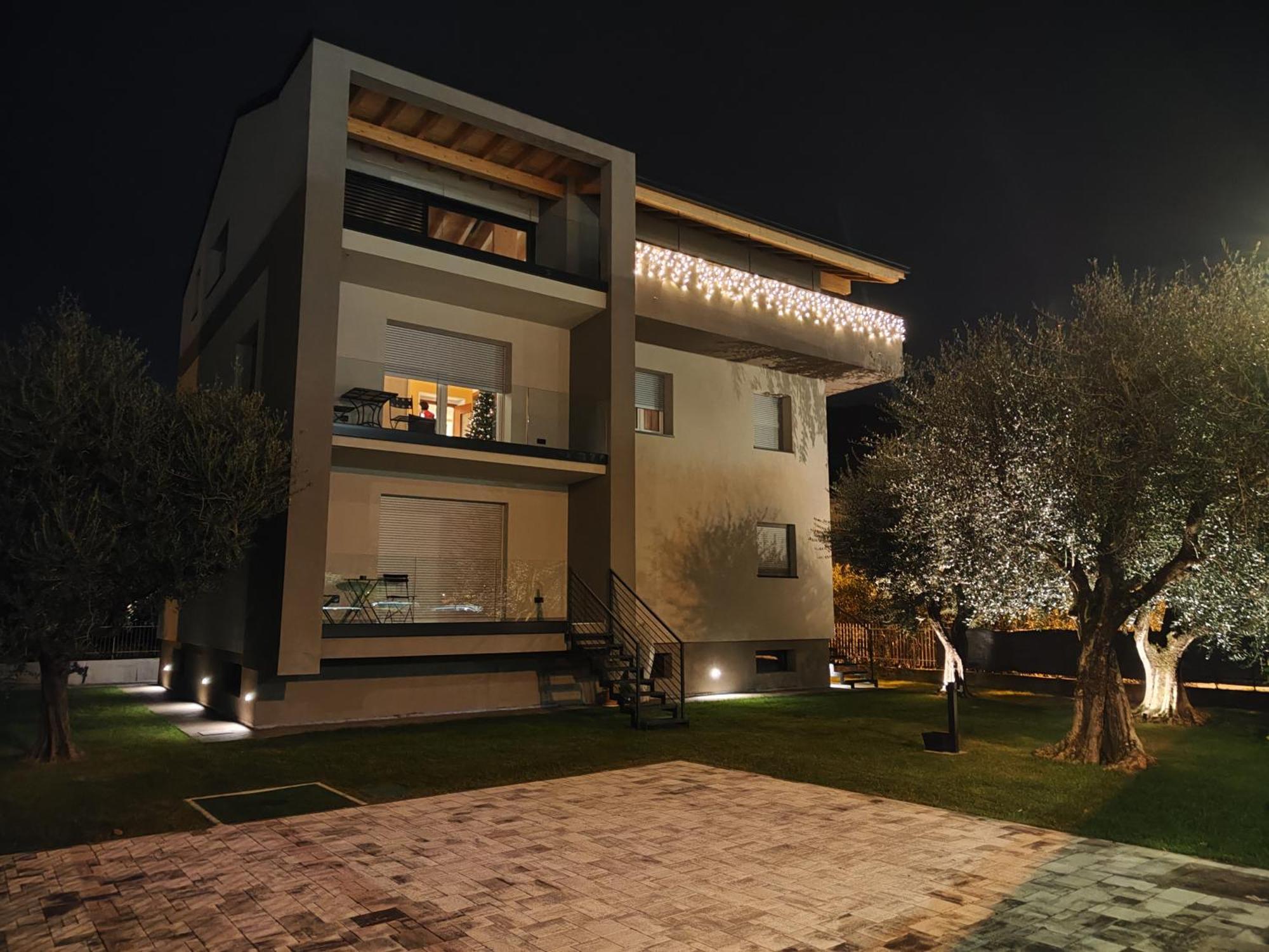 Apartamento Oasi Degli Ulivi Riva del Garda Exterior foto
